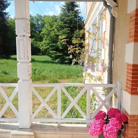 Hennessy Hunting Estate Vendégház Aubigne (Deux-Sevres)